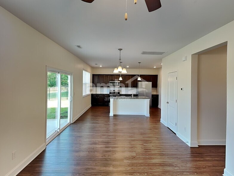 Building Photo - 4005 Birchfield Pl