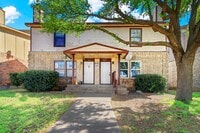 Building Photo - 220 Alexandria St