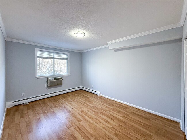 Building Photo - 110 Boston Post Rd E