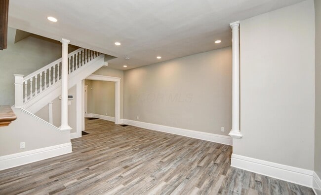 Building Photo - 1050 Oak St