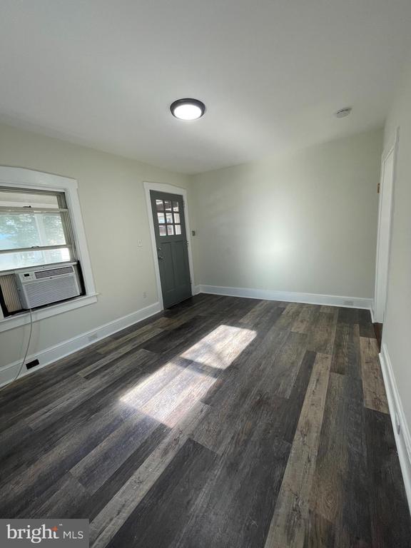 Building Photo - 37 E Gloucester Pike