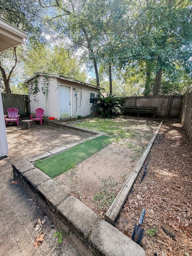 Building Photo - 2312 Brynmahr Dr