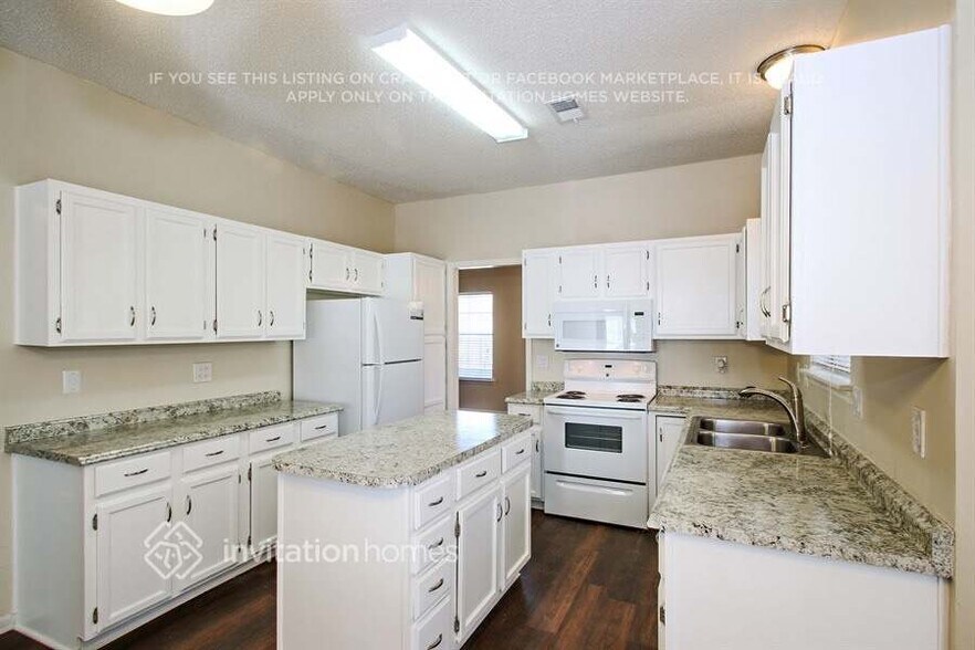 Building Photo - 7110 Reedy Creek Rd