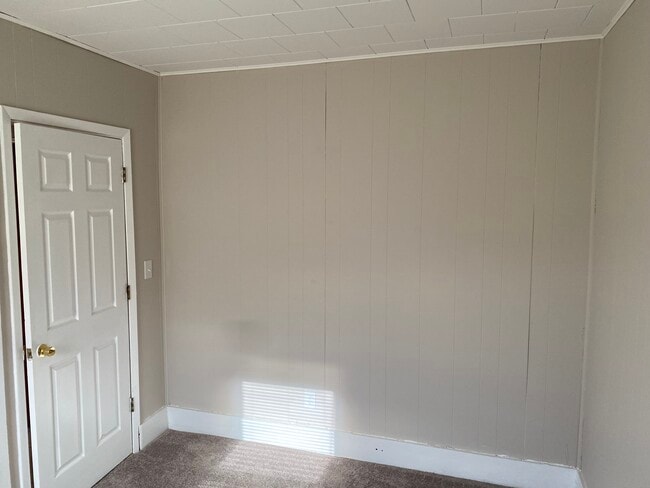 Building Photo - 123 Main St