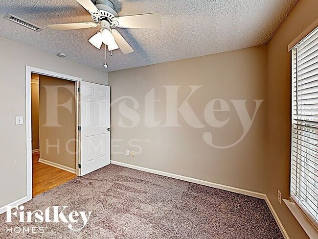 Building Photo - 9014 Tayside Ct