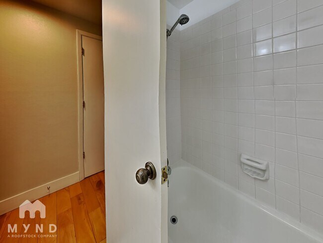 Building Photo - 2002 S Helena St