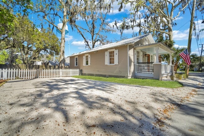 Building Photo - 3228 Bannon Ave