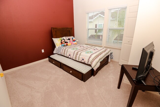 Building Photo - 3241 Wish Ave