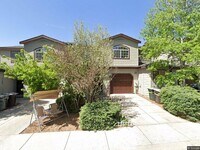 Building Photo - Close to Hospital Hill! 3 Bed/2 Bath Condo...