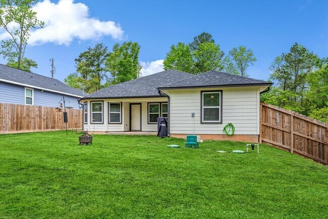 Building Photo - 14986 Indian Hill Trail