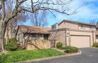 Building Photo - Remodeled Redding Condo!