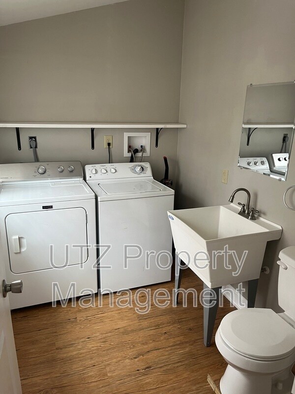 Building Photo - 29 John St