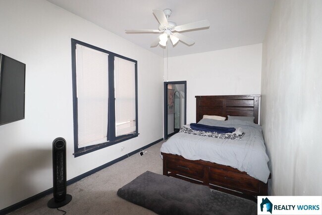 Building Photo - 1619-1623 D Street