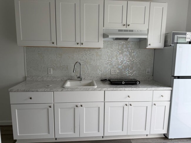 Building Photo - Arlington