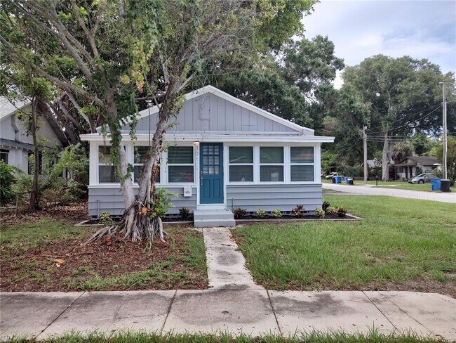 Building Photo - 301 Mystic Lake Dr N