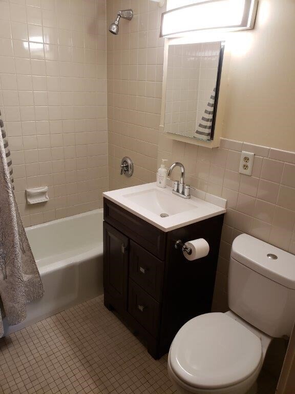 Building Photo - 99 Fulton St