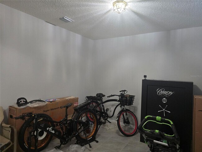 Building Photo - 5846 SW 80th Ln