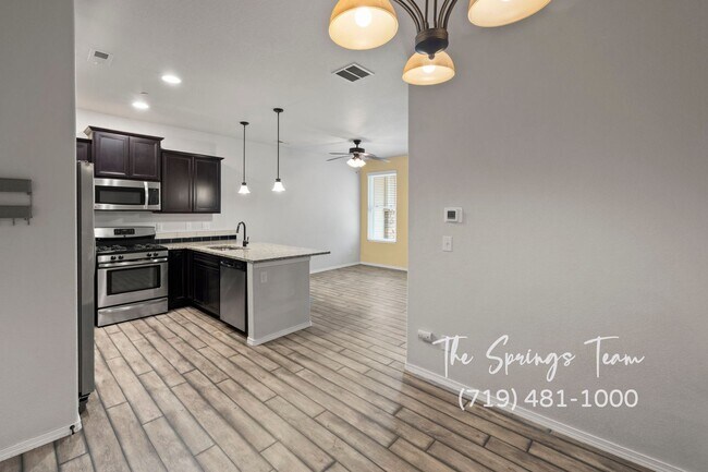 Building Photo - MODERN 2BD TOWNHOME in CLAREMONT RANCH