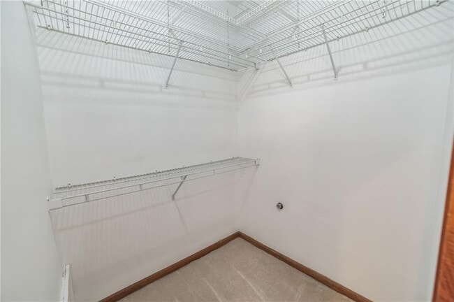 Building Photo - 487 Ravinia Way