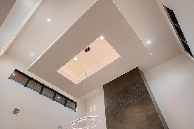 Building Photo - 6412 Lantern View Dr