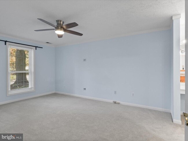Building Photo - 10064 Oakton Terrace Rd