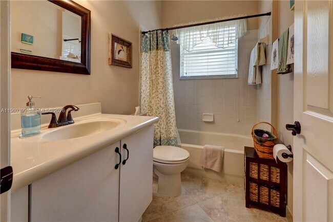 Building Photo - 4427 NW 41st Pl