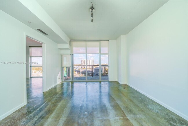 Building Photo - 3301 NE 1st Ave