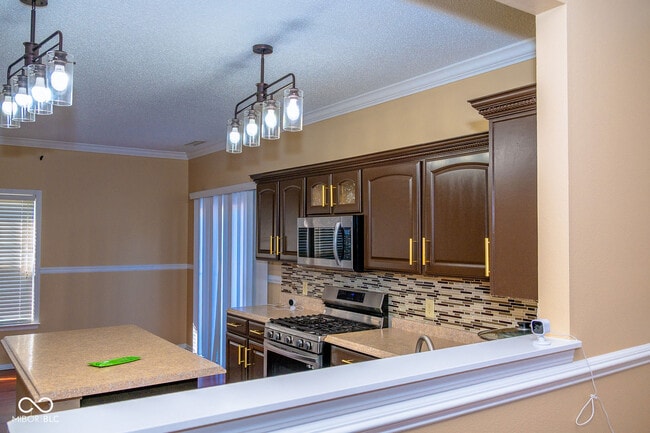 Building Photo - 10634 Cyrus Dr