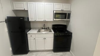 Building Photo - 510 Stuyvesant Ave