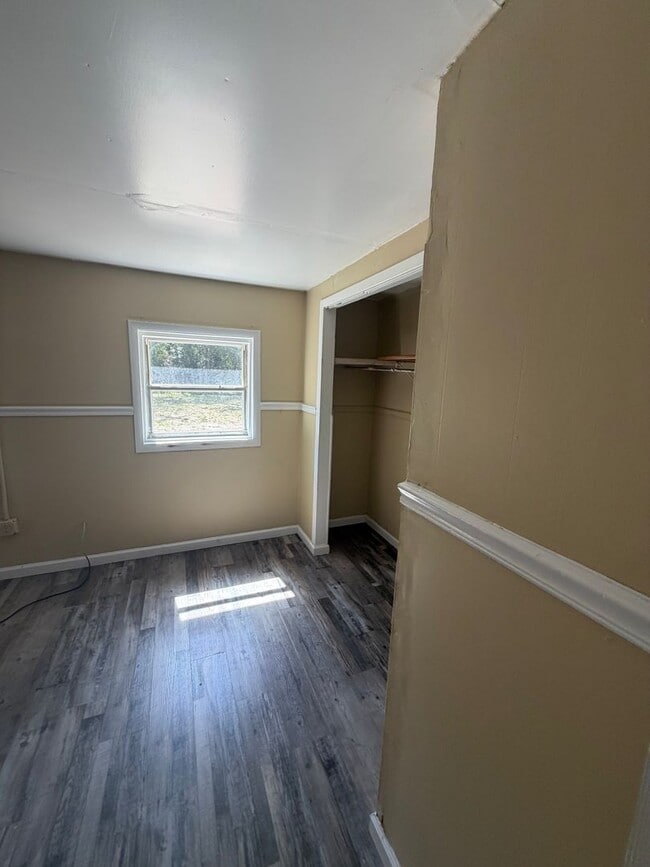 Building Photo - 607 E Gordon St