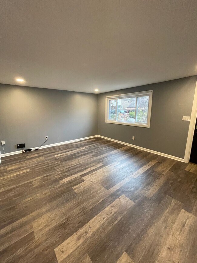 Building Photo - 260-262 Evaline St Pittsburgh PA 15235