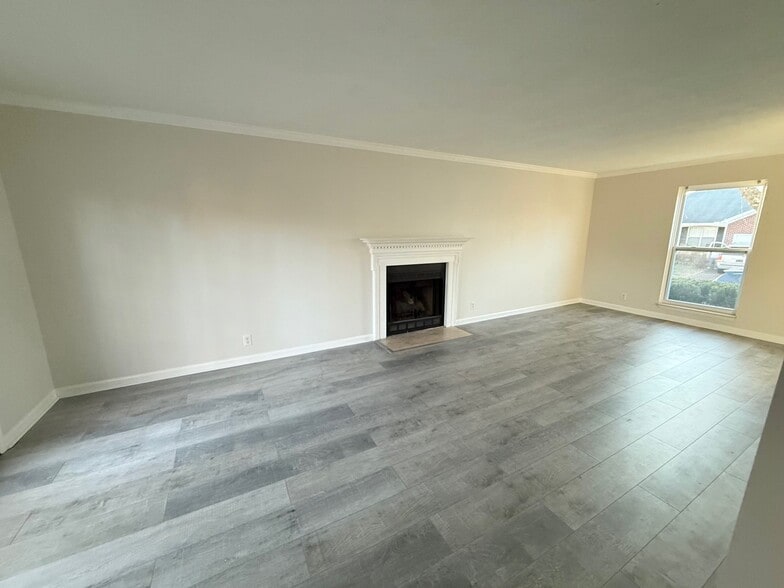 Living Room - 346 N Birchwood Dr