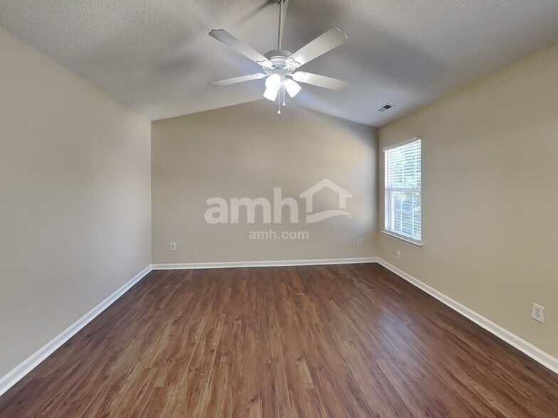 Building Photo - 155 Camforth Dr