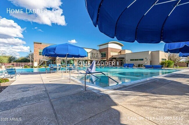 Building Photo - 2523 N Pecos Dr