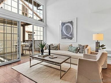 Building Photo - 8696 Villa La Jolla Dr