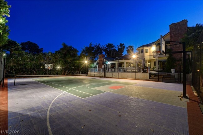 Building Photo - 7001 Alamitos Cir