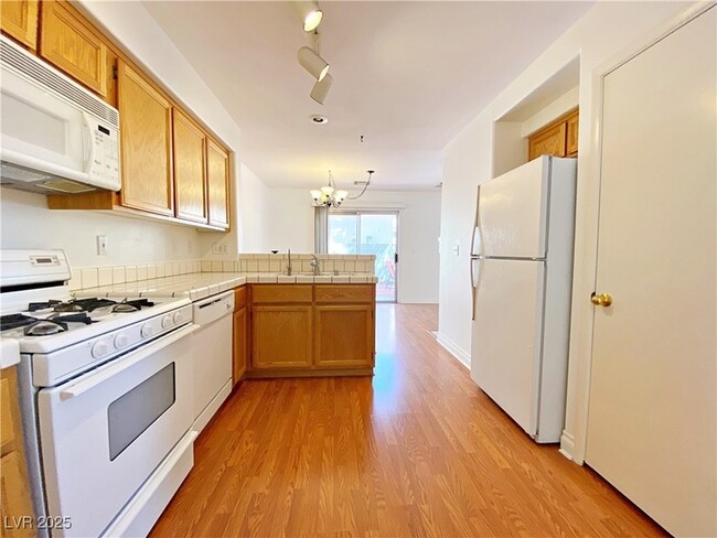 Building Photo - 198 Chadwell Ct