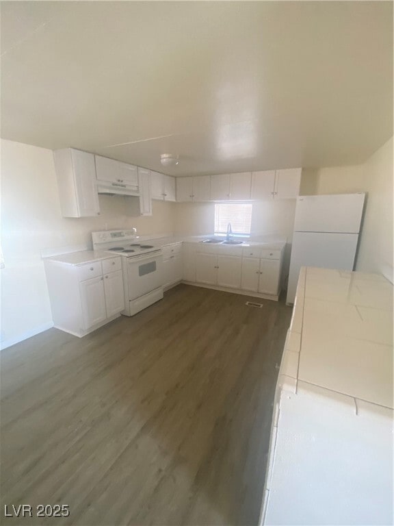 Building Photo - 2420 E Lewis St