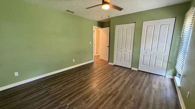 Building Photo - FOR RENT – 2 Bed / 1 Bath Triplex in Citrus Park, Ocala, FL – Available Now!