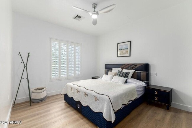 Building Photo - 11312 E Greenway Rd