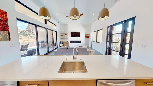 Building Photo - Beautiful Custom Home Available Now