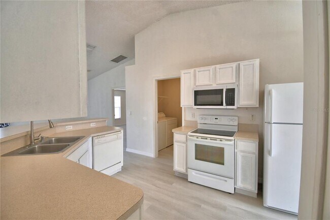 Building Photo - 116 Briarcliff Dr