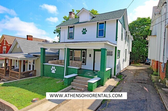Primary Photo - 28 N High St