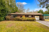 Building Photo - 1949 Cottage Peaceful 3 Bedroom 2-bathroom...