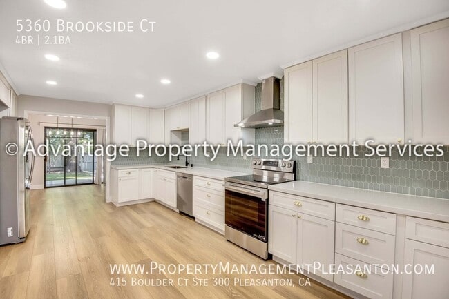 Building Photo - 5360 Brookside Ct