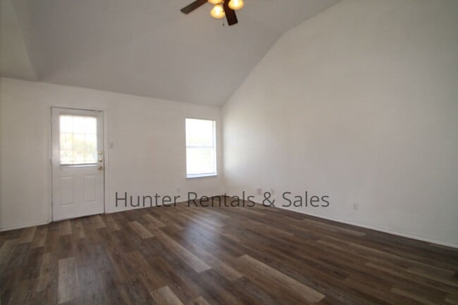 Building Photo - North Killeen!