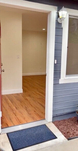 Building Photo - 159 N Canyon Blvd