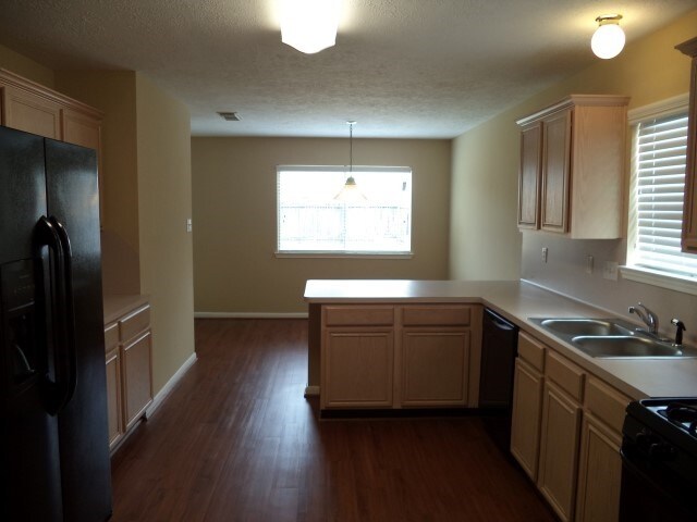 Building Photo - 19402 Misty Cove Dr