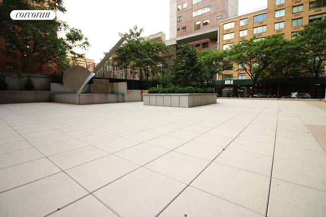 Building Photo - 621 Amsterdam Ave