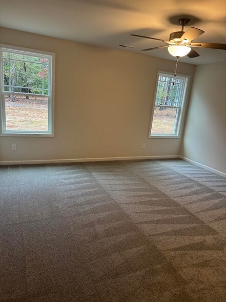 Building Photo - 103 Red Maple Pl